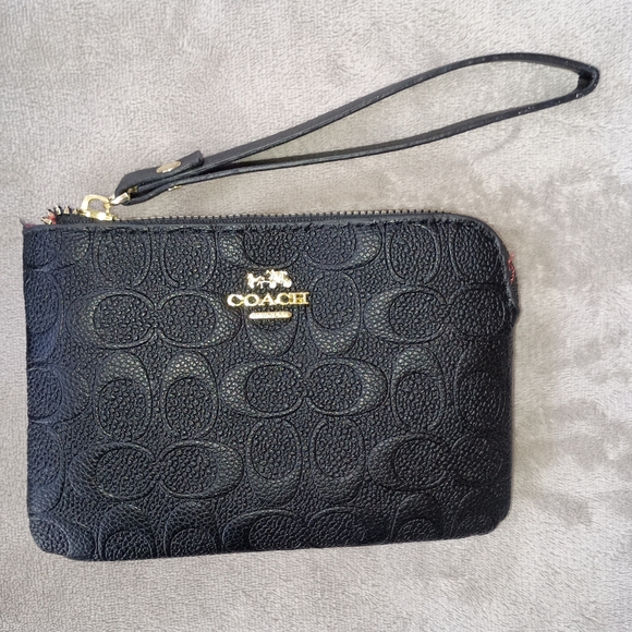 Coach Black and Tan Wallet Collection - Picture 5 of 7